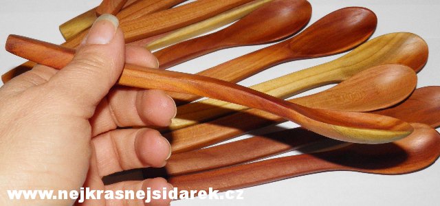 Dřevěná lžička - Dezertní- Pro děti na příkrm > varianta ŠVESTKA