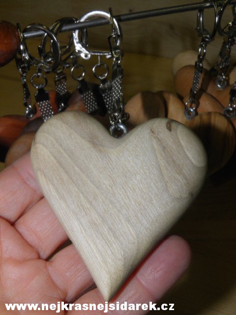 Srdce ze dřeva - KLÍČENKA - Ořešák > varianta Ořešák světlý