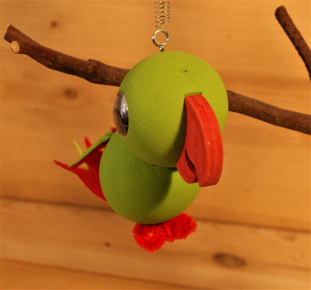 Dřevěný pérák - papoušek > varianta zelený
