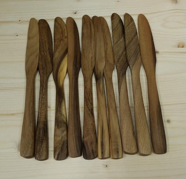 Dřevěný nůž - Ořešák vlašský > varianta Ořešák vlašský