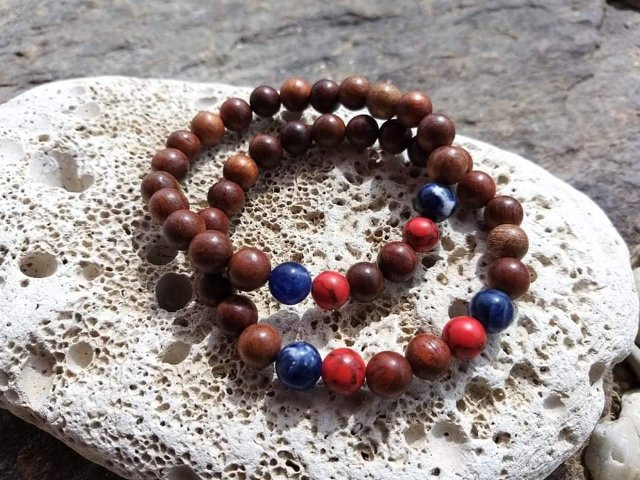 Náramek s korálem a sodalitem > varianta Dámská a dětská