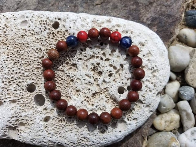 Náramek s korálem a sodalitem > varianta Dámská a dětská