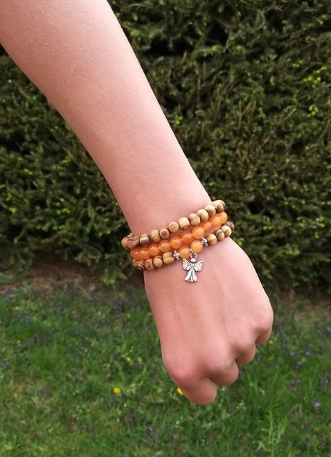 Set dřevěných náramků s karnolem > varianta Dámská a dětská