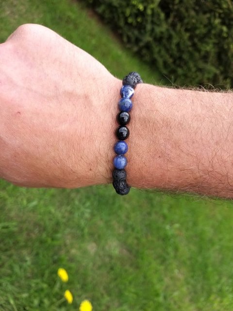 Pánský náramek z lávy s onyxem a sodalitem > varianta pánský