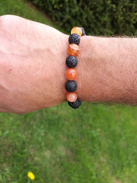 Pánský náramek z lávy s karneolem > varianta pánský