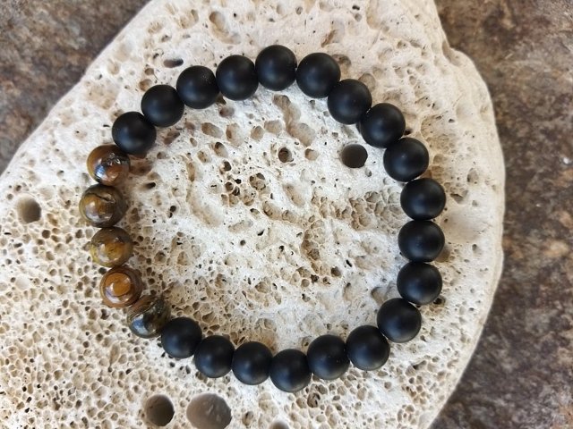 set pánských náramků z onyxu - magnezit, tygří oko > varianta pánský