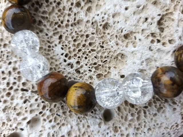 Náramek z praskaného křišťálu a tygřího oka > varianta PÁNSKÁ, DÁMSKÁ, DĚTSKÁ