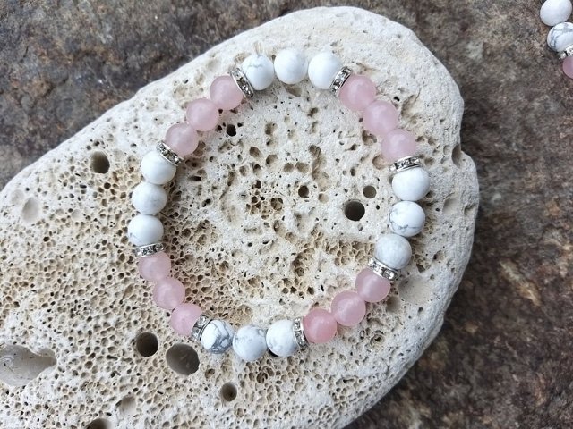 Náramek s magnezitem a růženínem > varianta DÁMSKÁ, DĚTSKÁ