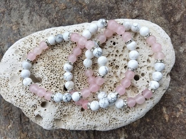 Náramek s magnezitem a růženínem > varianta DÁMSKÁ, DĚTSKÁ