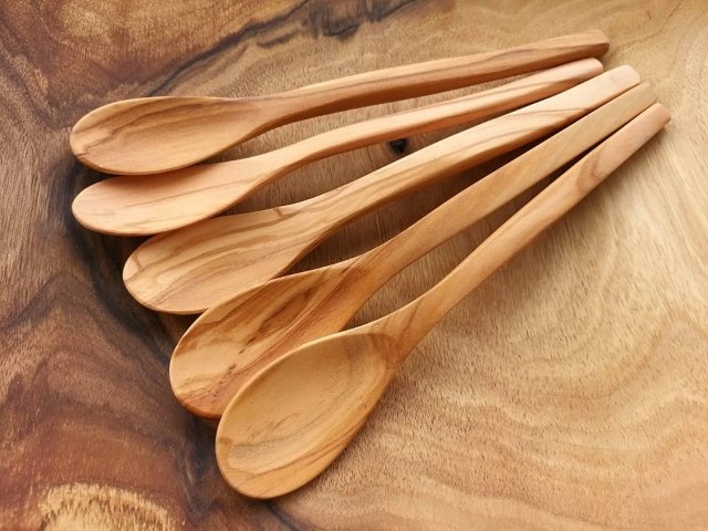 Dřevěná lžička dezertní > varianta oliva