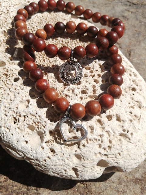 Mahagonový náramek se srdcem > varianta PÁNSKÁ, DÁMSKÁ, DĚTSKÁ