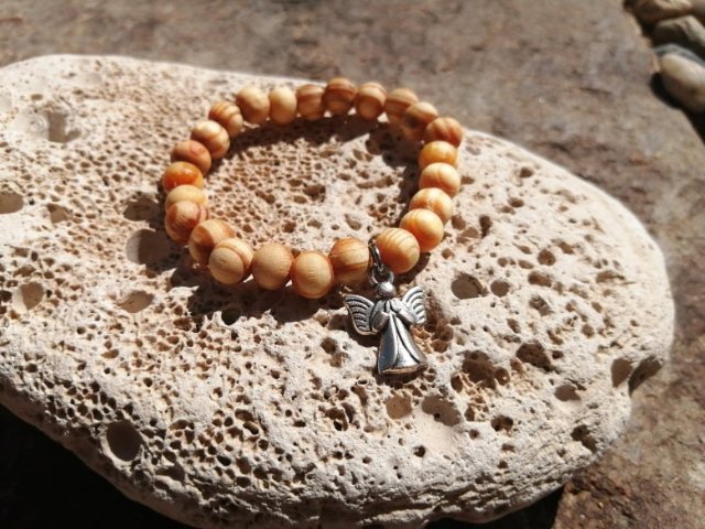Borovicový náramek s andělem > varianta PÁNSKÁ, DÁMSKÁ, DĚTSKÁ