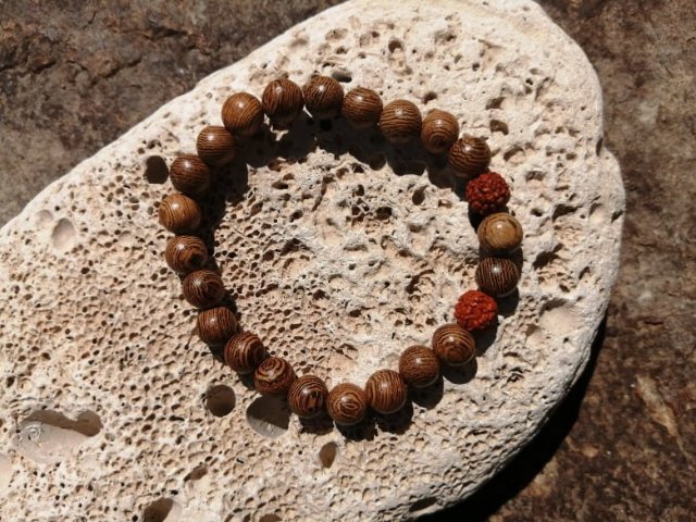 Dubový náramek s rudrakšou > varianta PÁNSKÁ, DÁMSKÁ, DĚTSKÁ