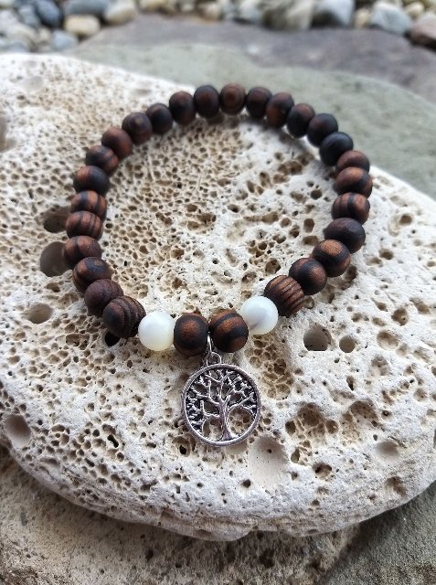 Náramek z ořešáku s perletí > varianta PÁNSKÁ, DÁMSKÁ, DĚTSKÁ