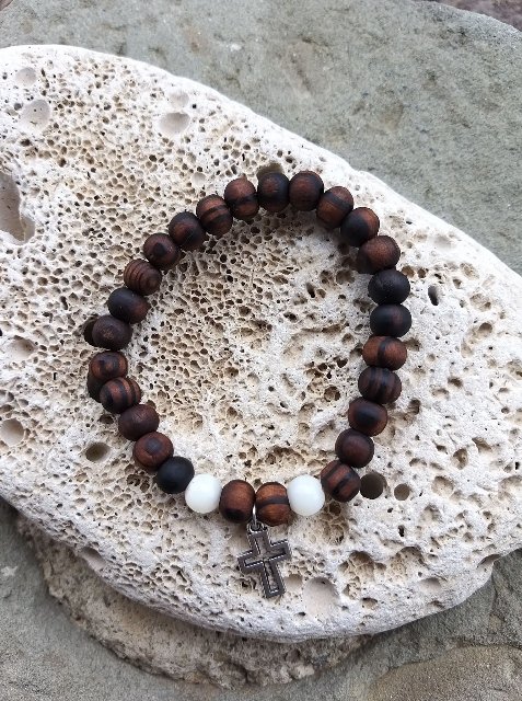 Náramek z ořešáku s perletí > varianta PÁNSKÁ, DÁMSKÁ, DĚTSKÁ