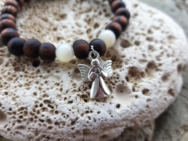 Náramek z ořešáku s perletí > varianta PÁNSKÁ, DÁMSKÁ, DĚTSKÁ