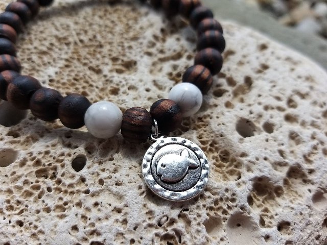 Náramek z ořešáku s magnezitem > varianta PÁNSKÁ, DÁMSKÁ, DĚTSKÁ