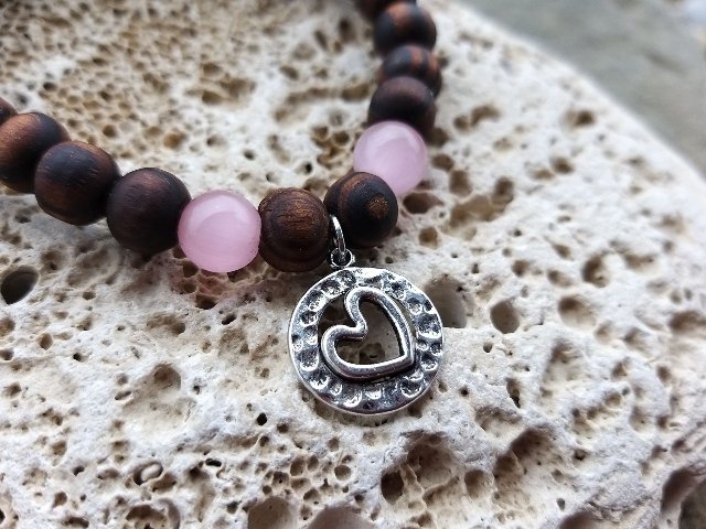 Náramek z ořešáku s růženínem > varianta PÁNSKÁ, DÁMSKÁ, DĚTSKÁ