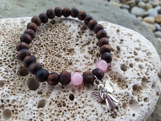 Náramek z ořešáku s růženínem > varianta PÁNSKÁ, DÁMSKÁ, DĚTSKÁ