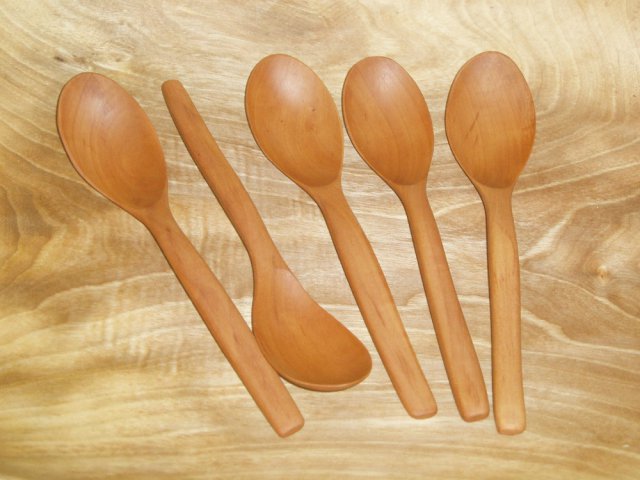 Dřevěná lžíce - Hrušeň > varianta střední náhubek