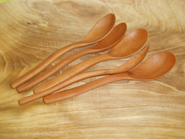 Dřevěná lžíce - Hrušeň > varianta střední náhubek