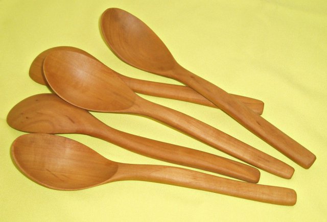 Dřevěná lžíce - Hrušeň > varianta střední náhubek