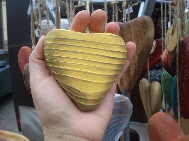 Srdce ze dřeva - Srdce z lásky - Žluté - menší  > varianta Menší