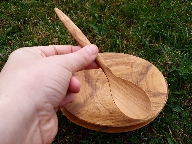 2 misky se lžičkou ze švestky > varianta švestka