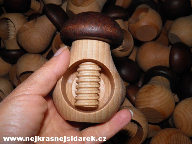 Louskáček na oříšky - Hříbek > varianta 2