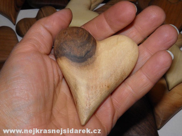 Srdíčko do ruky - OŘEŠÁK AMERICKÝ > varianta OŘEŠÁK AMERICKÝ > 6x6cm