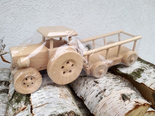 Traktor s návěsem > varianta dřevo