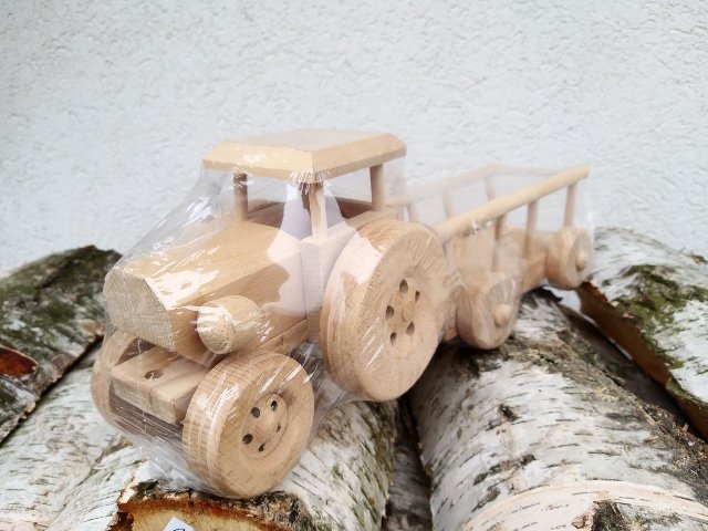 Traktor s návěsem > varianta dřevo