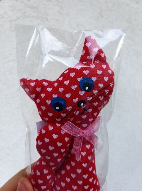 Levandulová kočička > varianta červená kočička se srdíčky