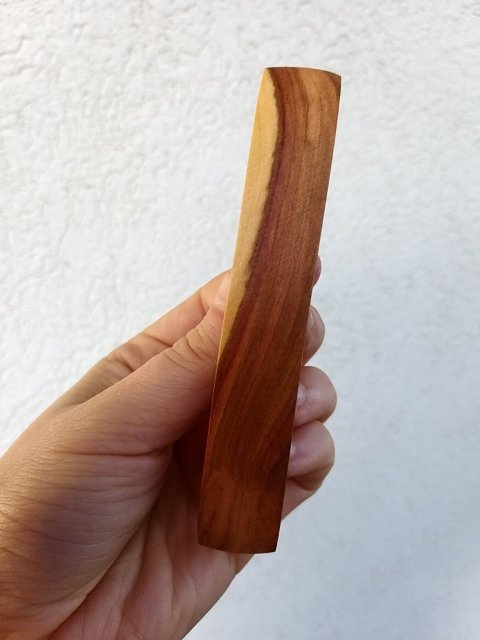 Dřevěná spona švestka > varianta tmavá