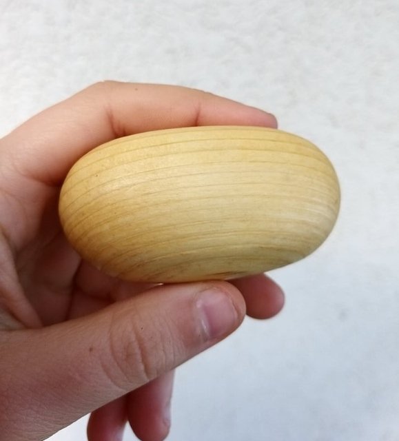 Valounek do ruky > varianta Smrk