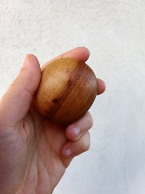 Valounek do ruky > varianta Jabloň dvoubarevná