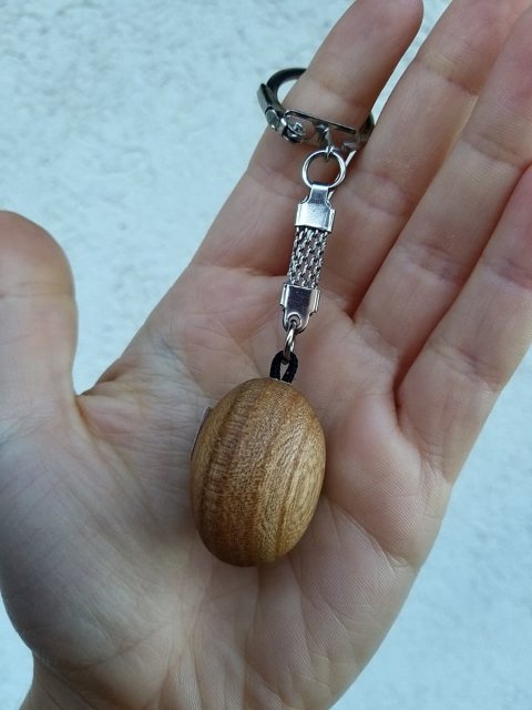 Klíčenka z jilmu > varianta Do dlaně