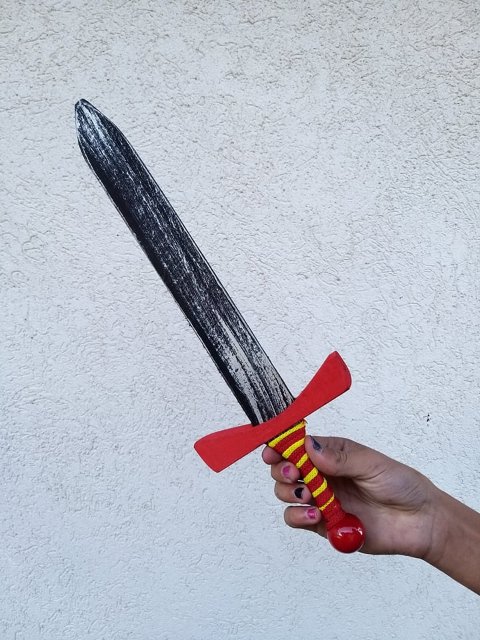 Dřevěný meč s koulí > varianta červený