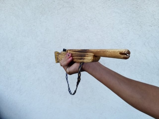 Dřevěná puška na gumičky > varianta dřevo