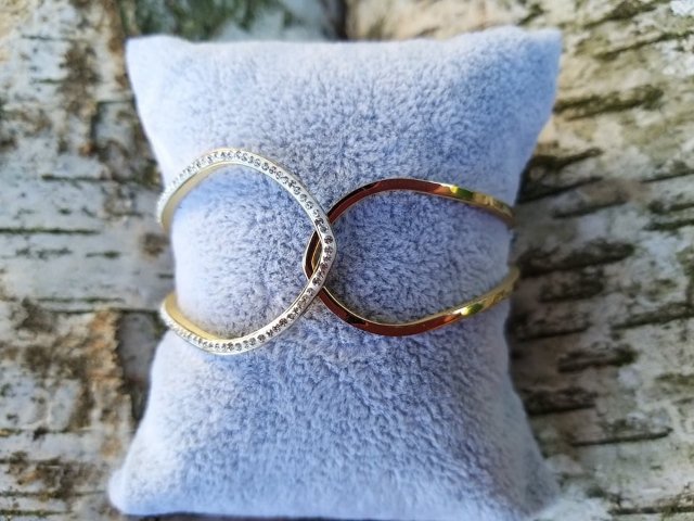 Zlatý náramek s kamínky > varianta Chirurgická ocel