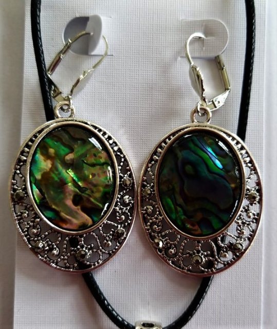 Set - Náušnice s náhrdelníkem > varianta Kulatý