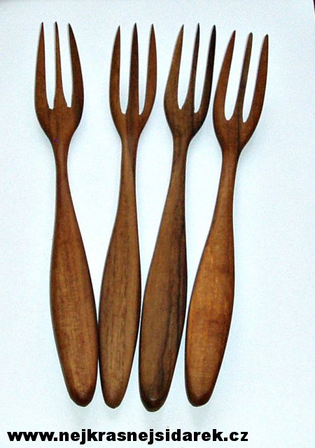 Dřevěná vidlička - Ořešák vlašský > varianta Ořešák vlašský