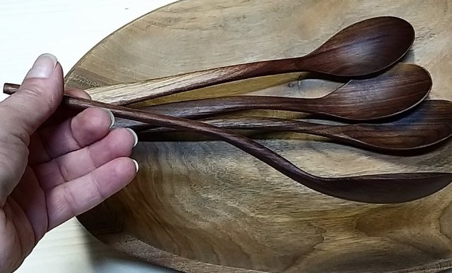 Ořešáková lžíce na jídlo > varianta Úzký náhubek