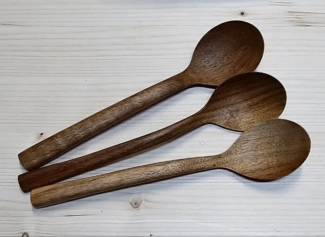 Ořešáková lžíce na jídlo > varianta Široký náhubek