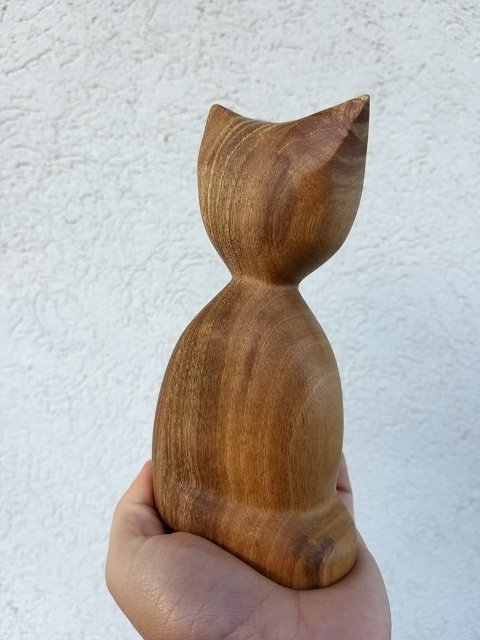 Dřevěná kočička > varianta Ořešák vlašský