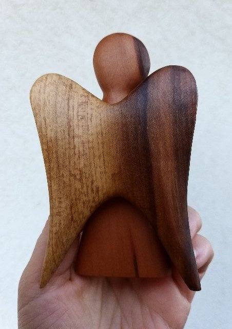 Dřevěný andílek z hrušně > varianta Anděl malý