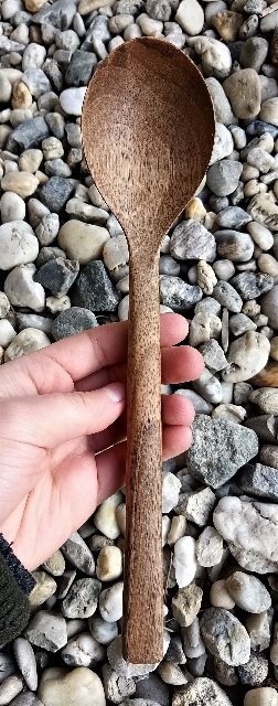 Dřevěná lžíce z ořešáku vlašského > varianta široký