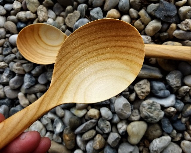 Dřevěná lžíce z třešně > varianta široká