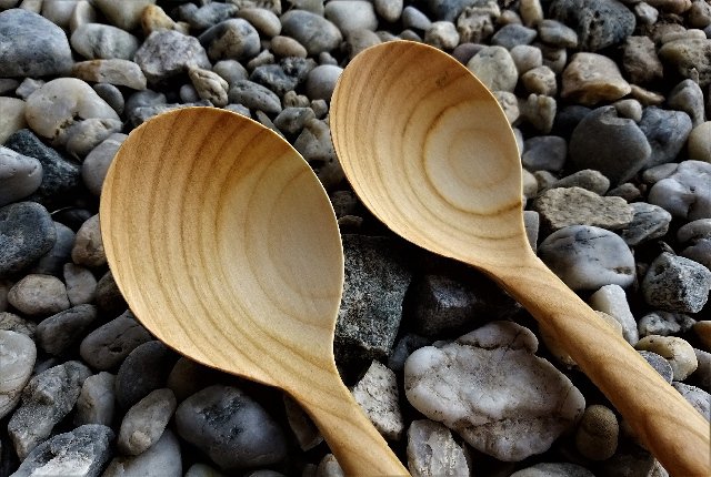 Dřevěná lžíce z třešně > varianta široká