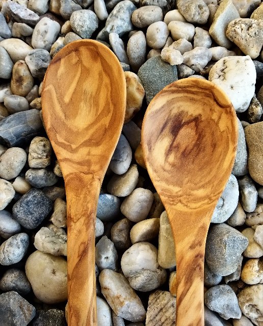 Dřevěná lžíce z olivového dřeva > varianta Střední